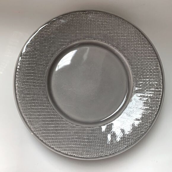 Made in Portugal Earthenware 5 Dinner Plates - Picture 3 of 15